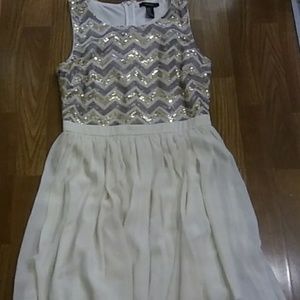 DRESS GOOD CONDITION